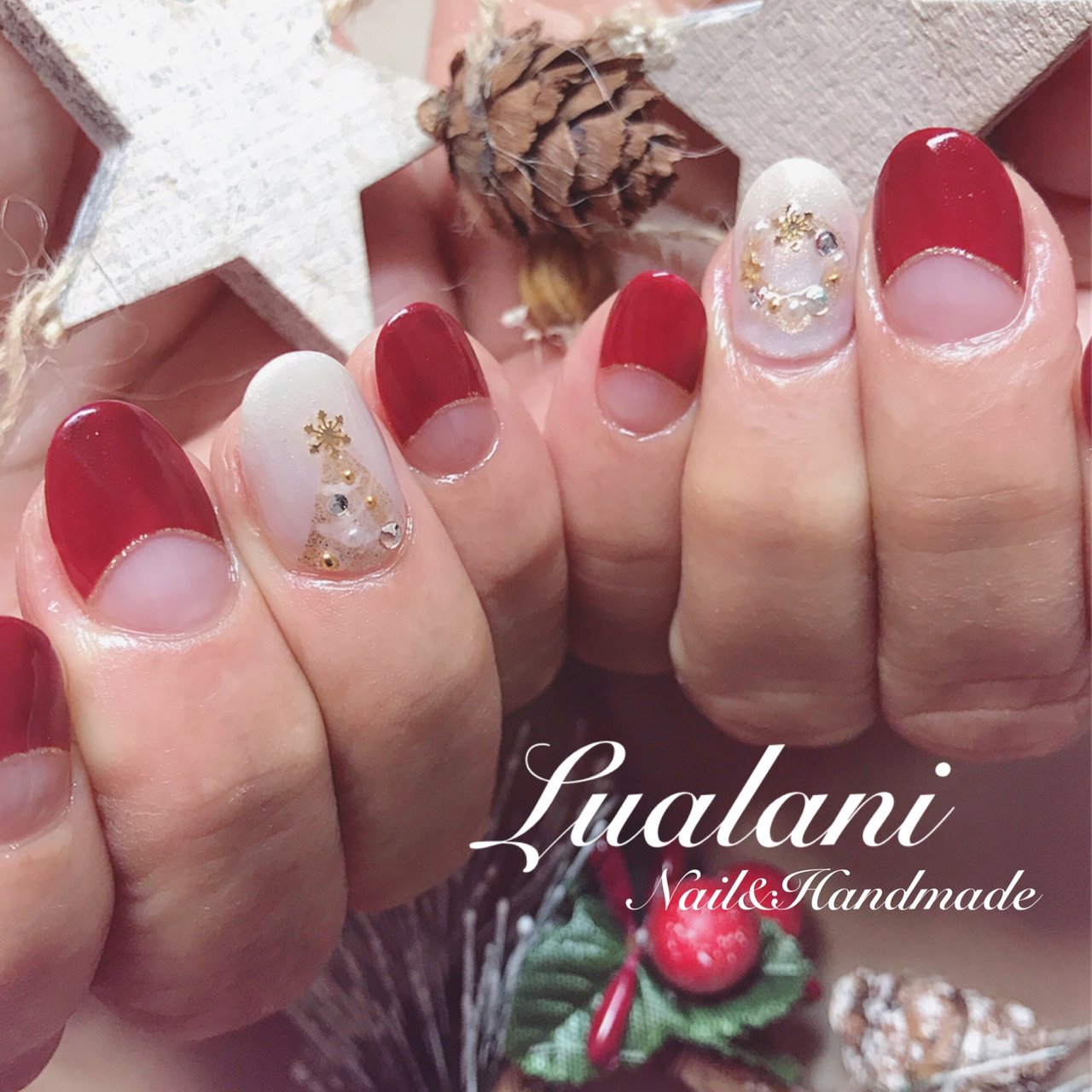 クリスマス ハンド 変形フレンチ ボルドー ゴールド Lualani Nailのネイルデザイン No ネイルブック