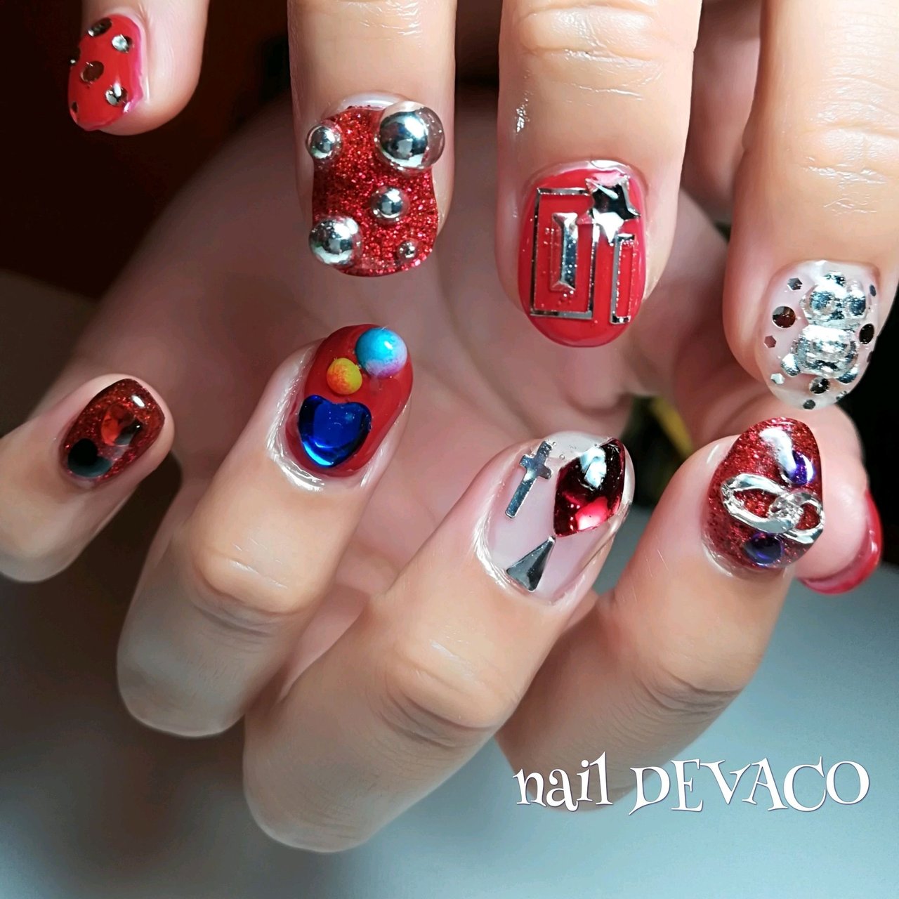 冬 オールシーズン クリスマス ハンド ビジュー 999naildevacoのネイルデザイン No ネイルブック