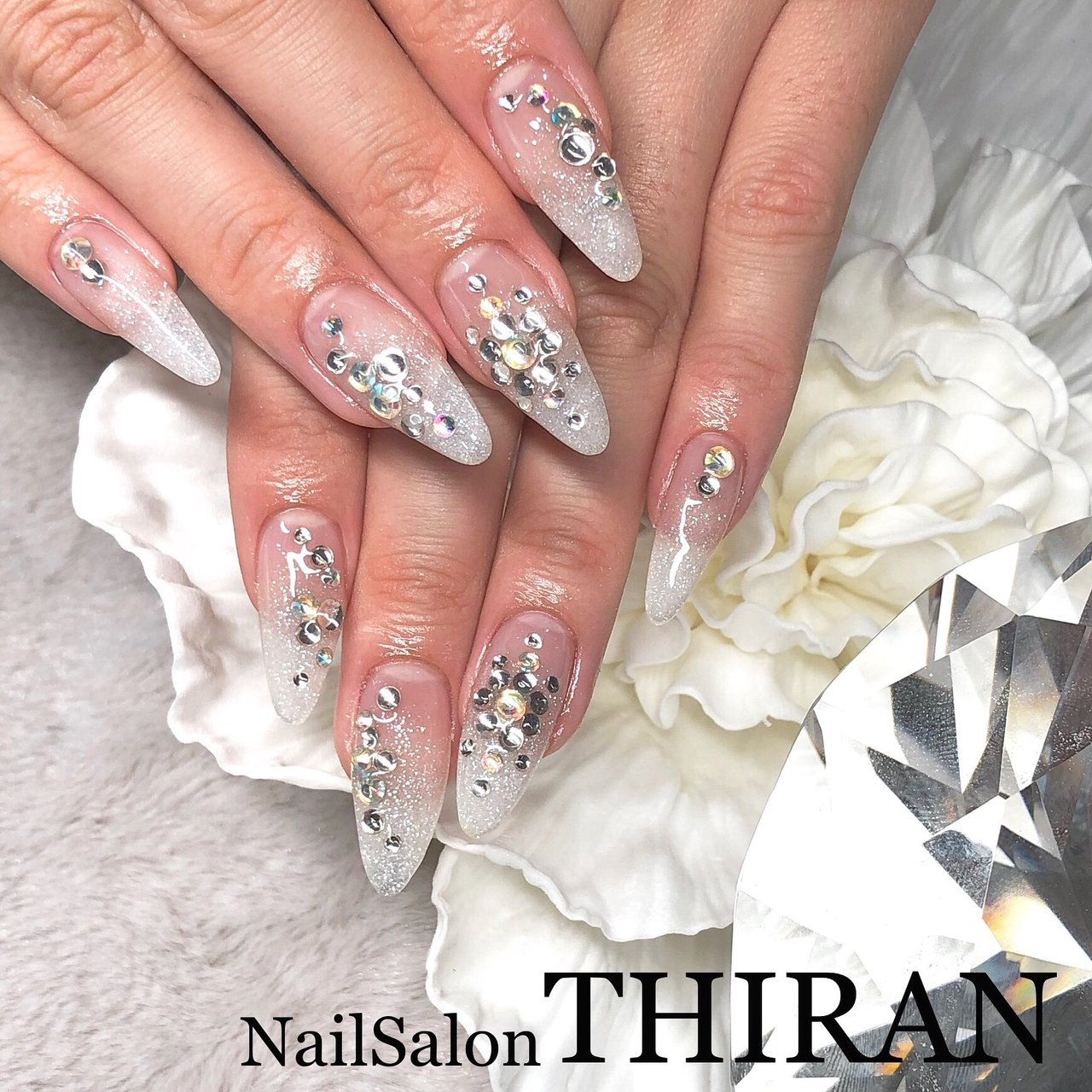 冬 クリスマス ブライダル パーティー ハンド Nailsalon Thiranのネイルデザイン No ネイルブック