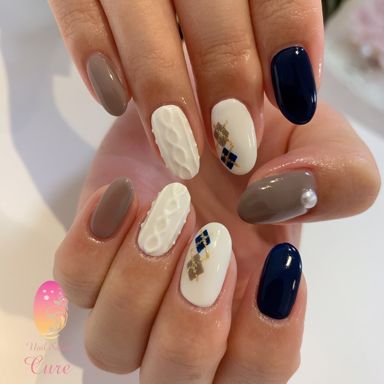 冬 クリスマス ハンド ニット アーガイル Nail Salon Cureのネイルデザイン No ネイルブック