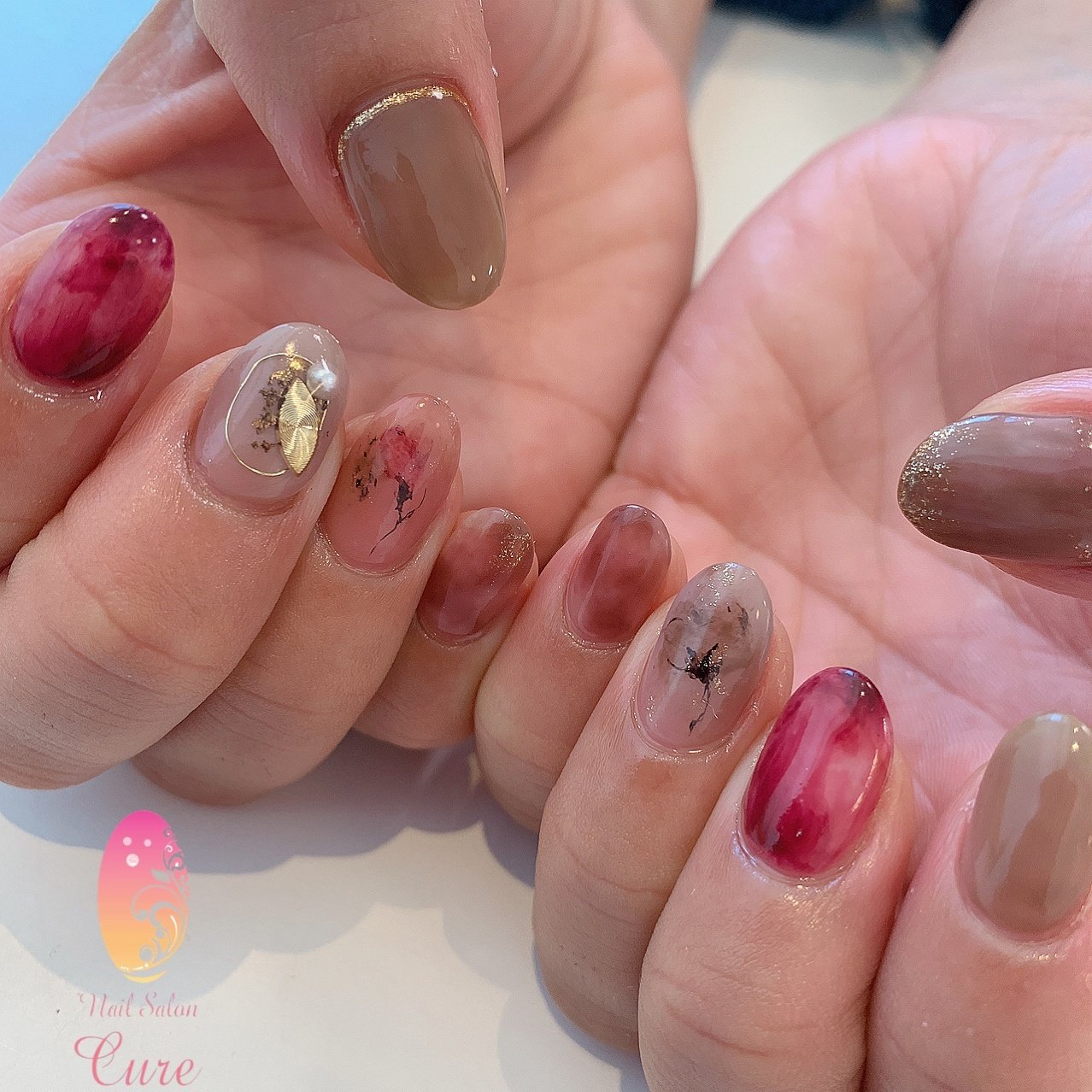 秋 冬 オールシーズン ハンド フラワー Nail Salon Cureのネイルデザイン No 3779992 ネイルブック