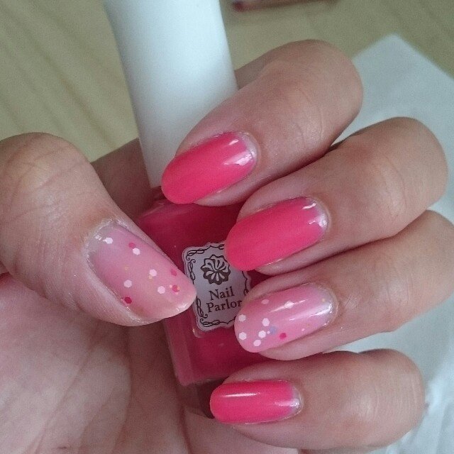 ホログラム ピンク マニキュア セルフネイル Aya0406のネイルデザイン No ネイルブック