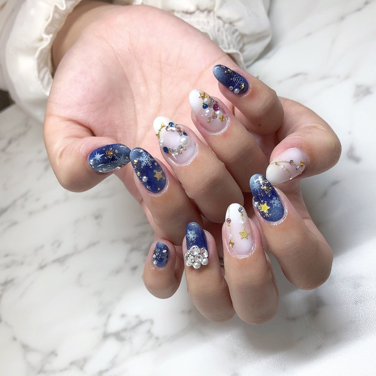 冬 クリスマス ハンド ブルー ネイビー メンズネイリストteruのネイルデザイン No 3787831 ネイルブック