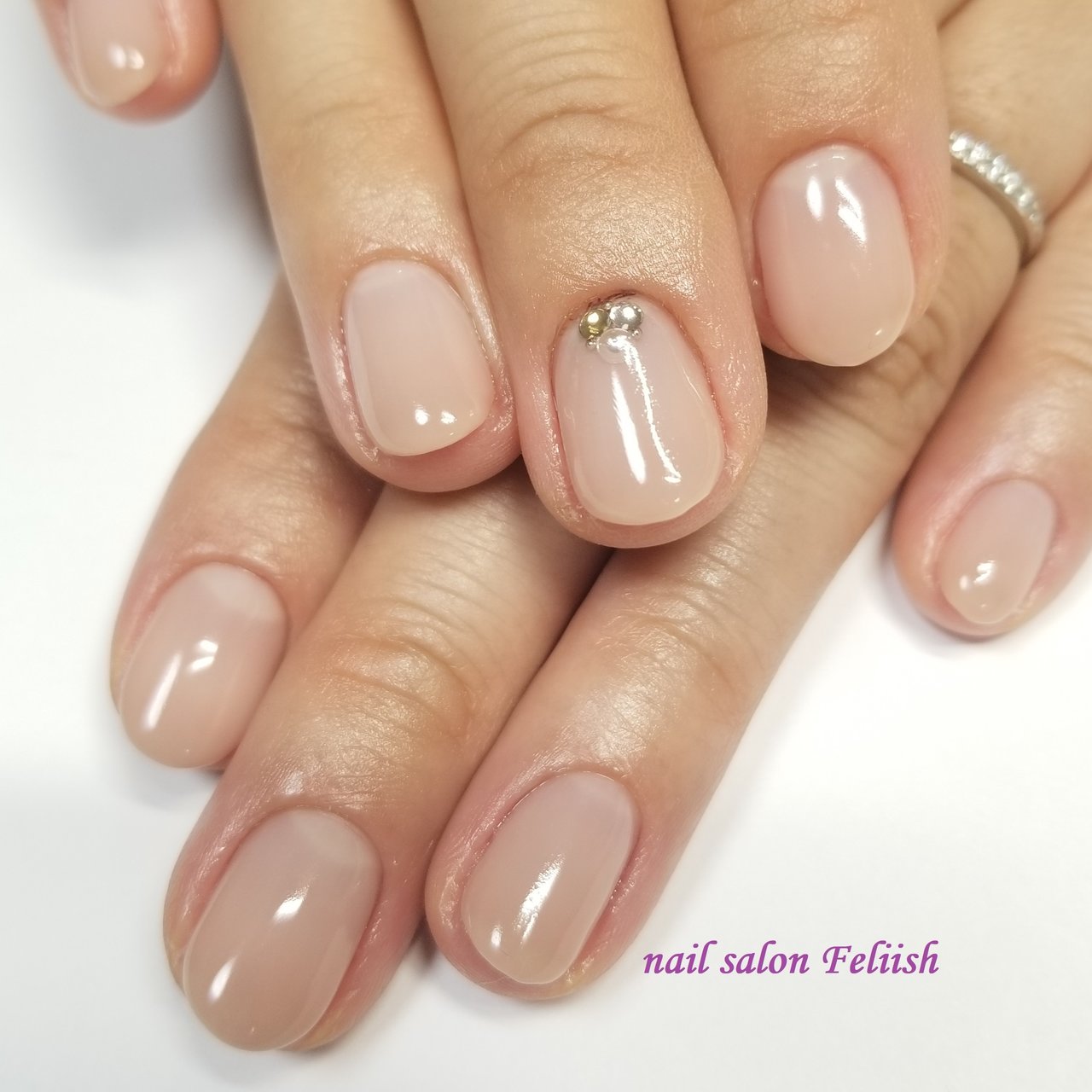 オールシーズン ハンド シンプル グラデーション ベージュ Nail Salon Feliishのネイルデザイン No ネイル ブック