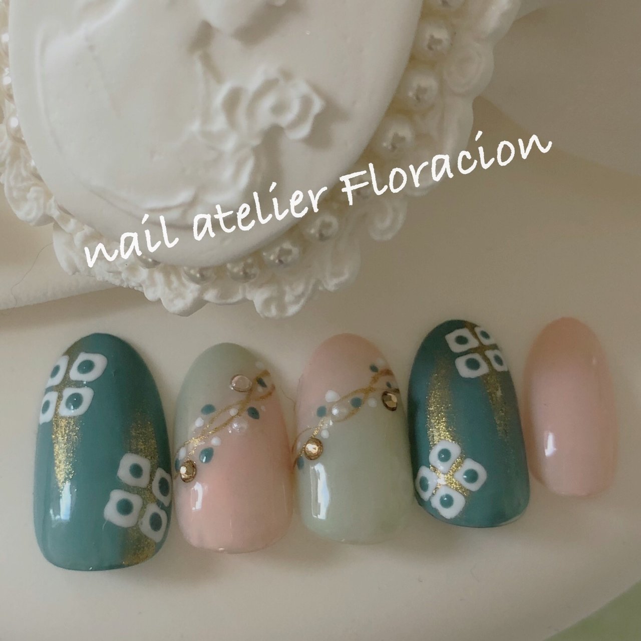 お正月 成人式 卒業式 浴衣 ハンド Nail Atelier Floracionのネイルデザイン No ネイルブック