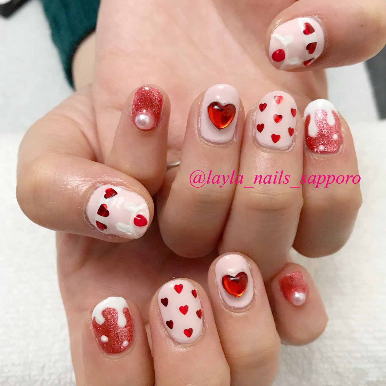 冬 お正月 クリスマス オフィス ハンド Layla Nailsのネイルデザイン No ネイルブック