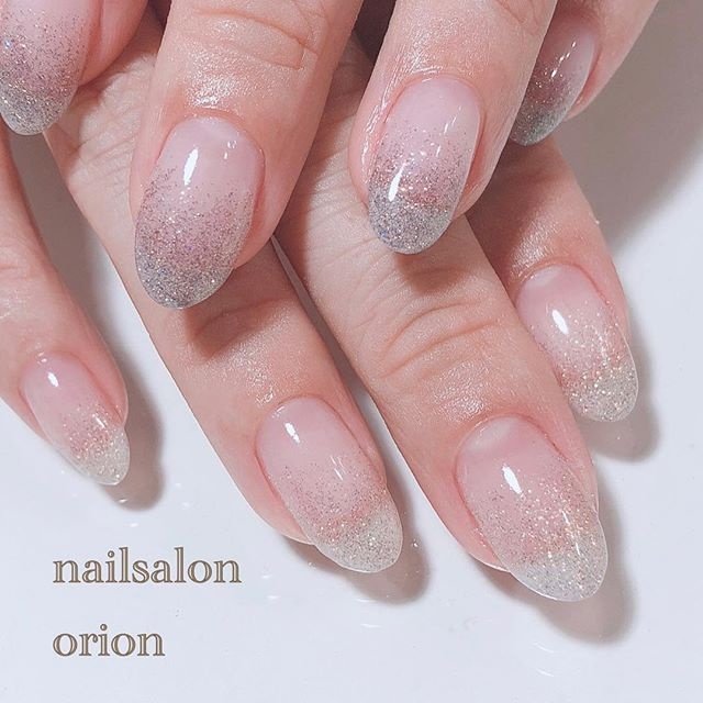 オールシーズン ハンド グラデーション ラメ ミディアム Orionnailのネイルデザイン No ネイルブック