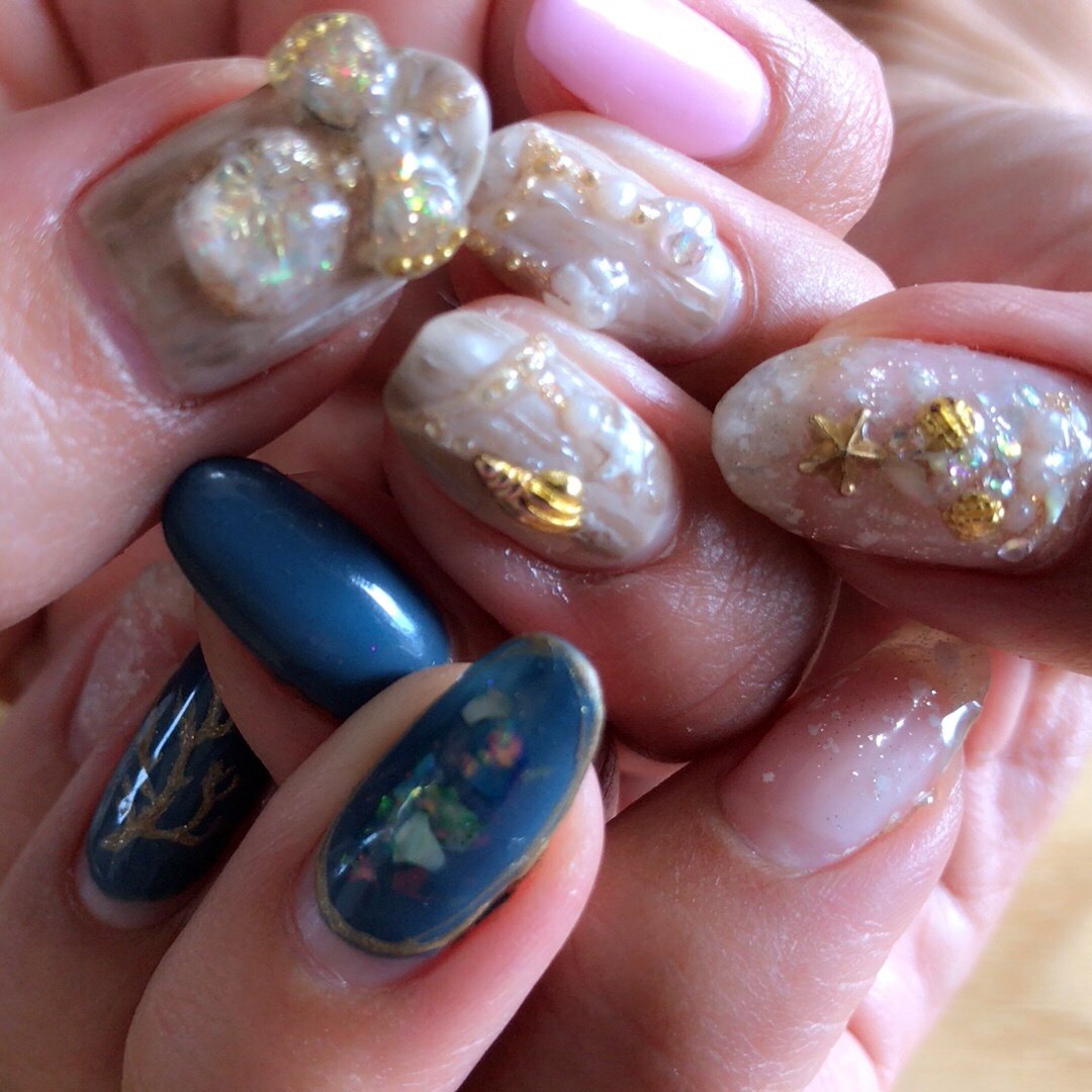 冬 海 リゾート クリスマス ラメ Blue Nailのネイルデザイン No ネイルブック