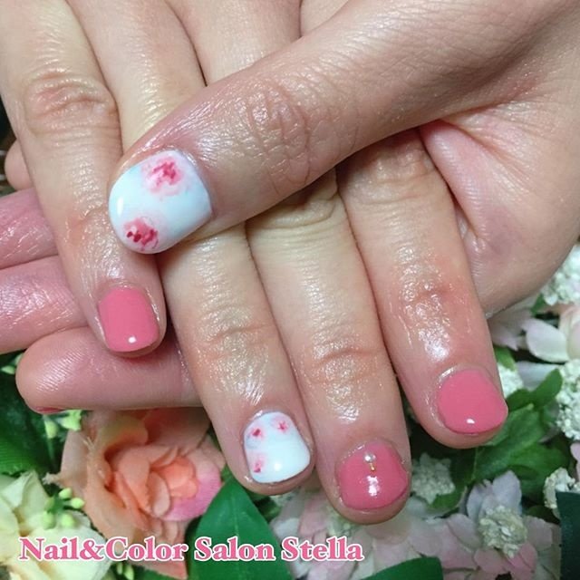 デート 女子会 ハンド ワンカラー フラワー Nail Color Salon Stellaのネイルデザイン No ネイルブック