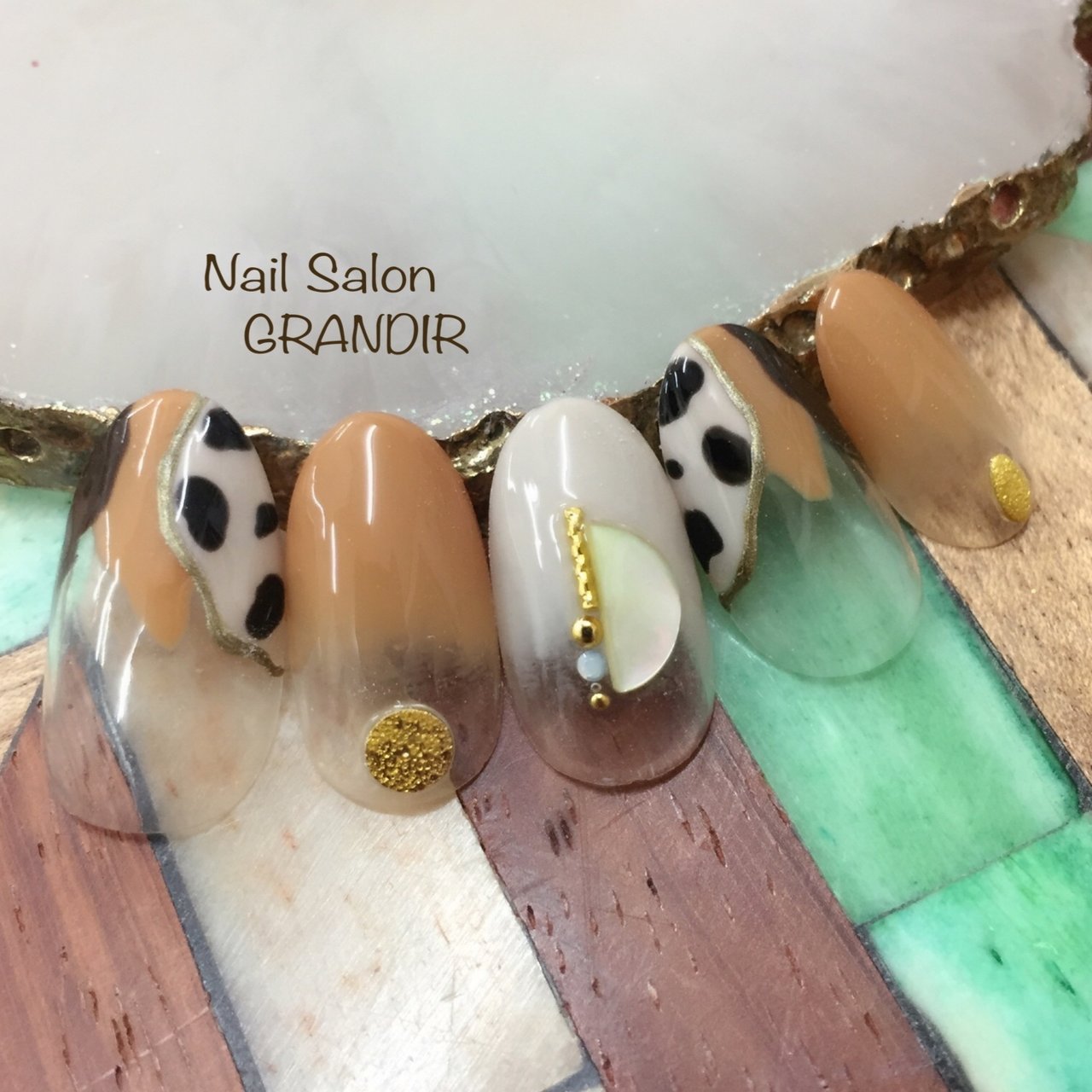 秋 冬 オフィス 女子会 ハンド Nail Grandirのネイルデザイン No ネイルブック