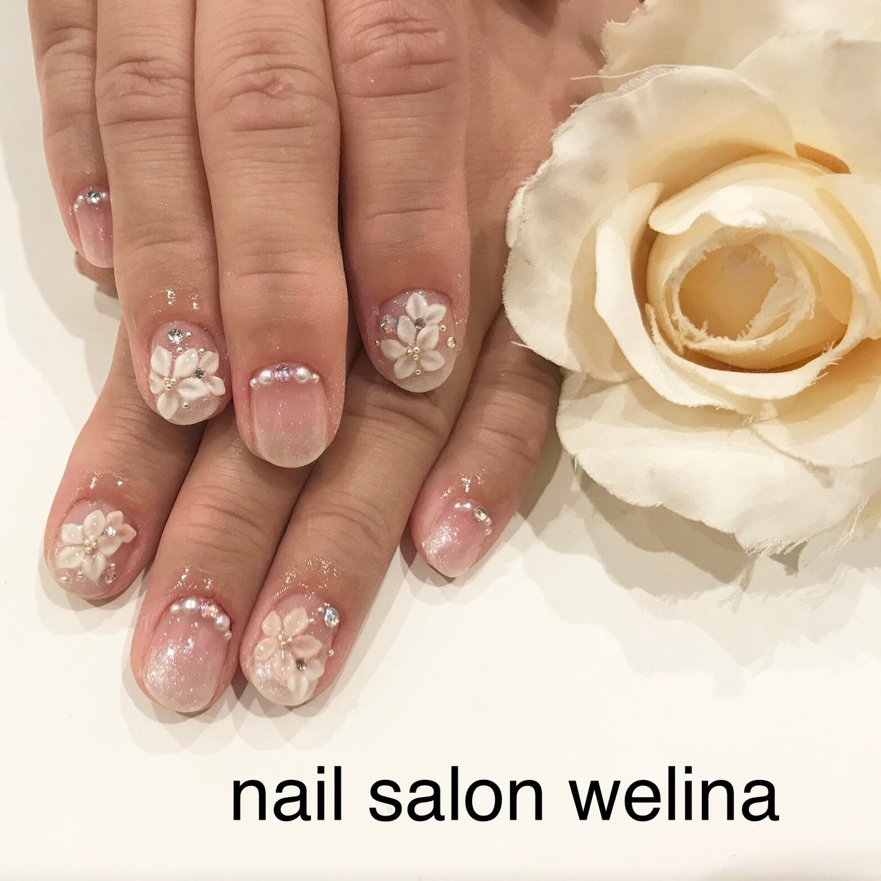 ブライダル ハンド 3d ショート ホワイト Nailsalonwelinaのネイル