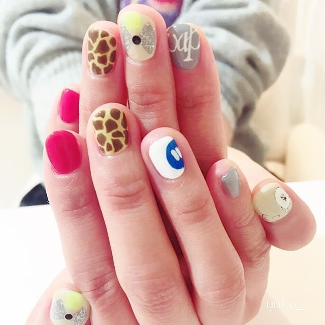 オールシーズン パーティー ワンカラー キャラクター ベージュ Yuko Nail Chouetteのネイルデザイン No ネイル ブック