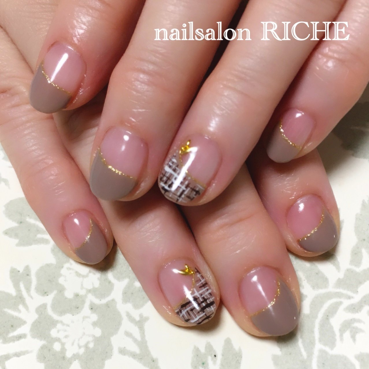 秋 冬 ハンド 変形フレンチ ツイード Nailsalon Richeのネイルデザイン No ネイルブック