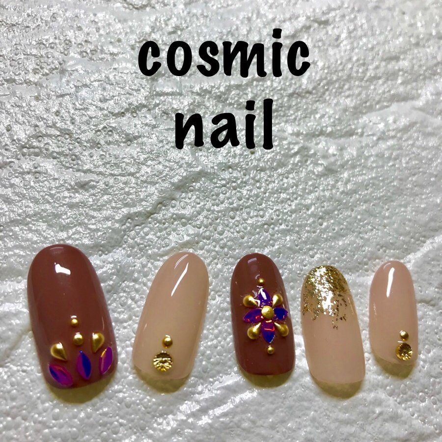 ハンド ラメ ベージュ ブラウン ゴールド Cosmic Nail Maccoのネイルデザイン No ネイルブック