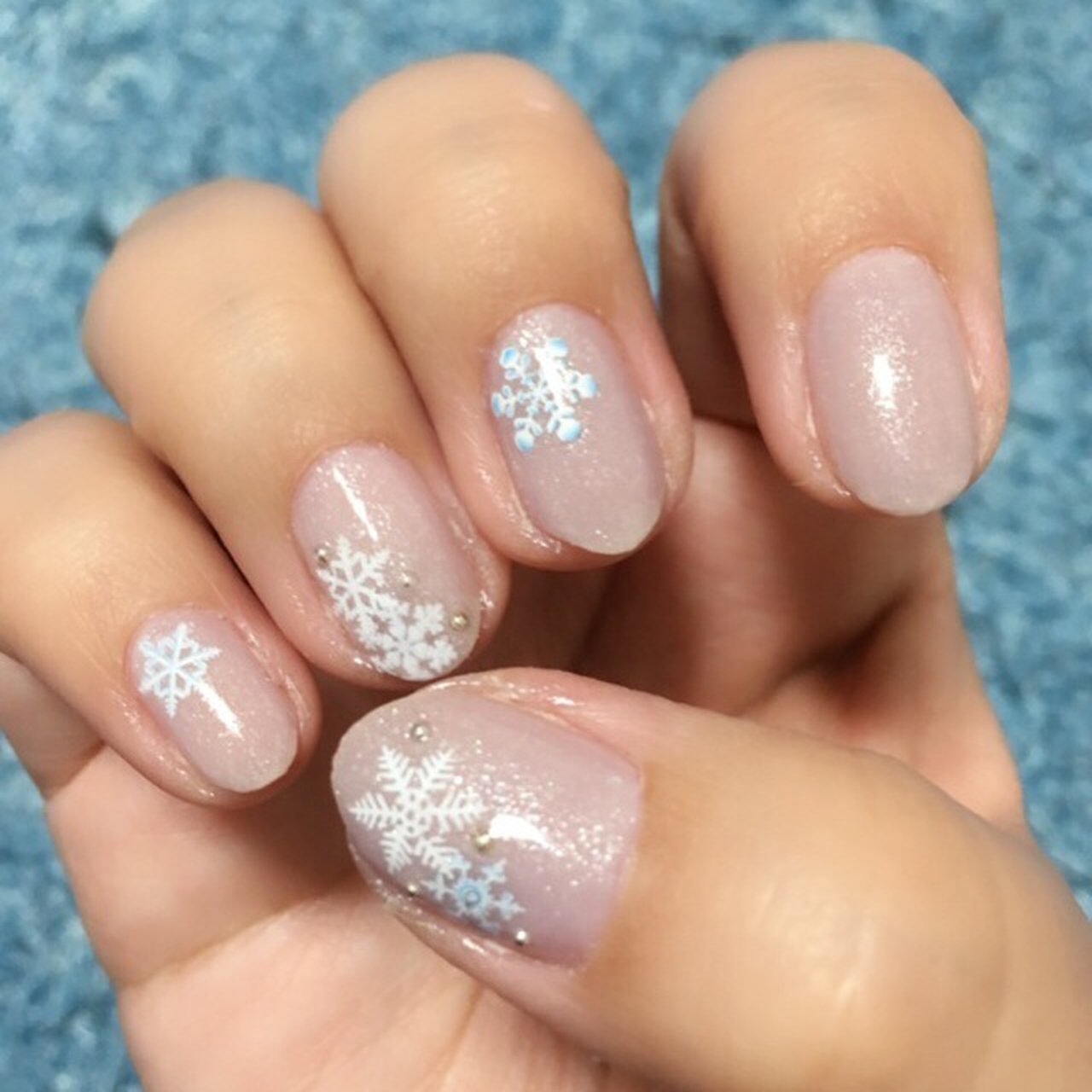冬/ハンド/シンプル/ワンカラー/雪の結晶 - greenhornのネイルデザイン