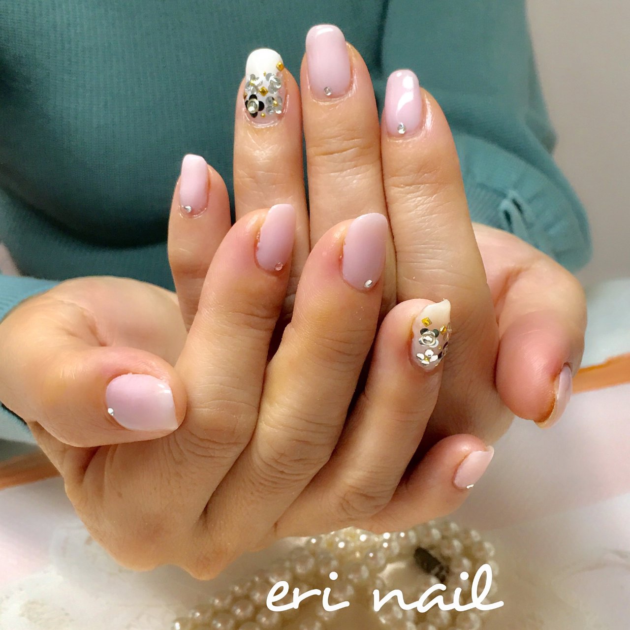 春 オールシーズン ハンド ホワイト ピンク 名古屋市天白区 自宅ネイルサロン Eri Nailのネイルデザイン No ネイル ブック