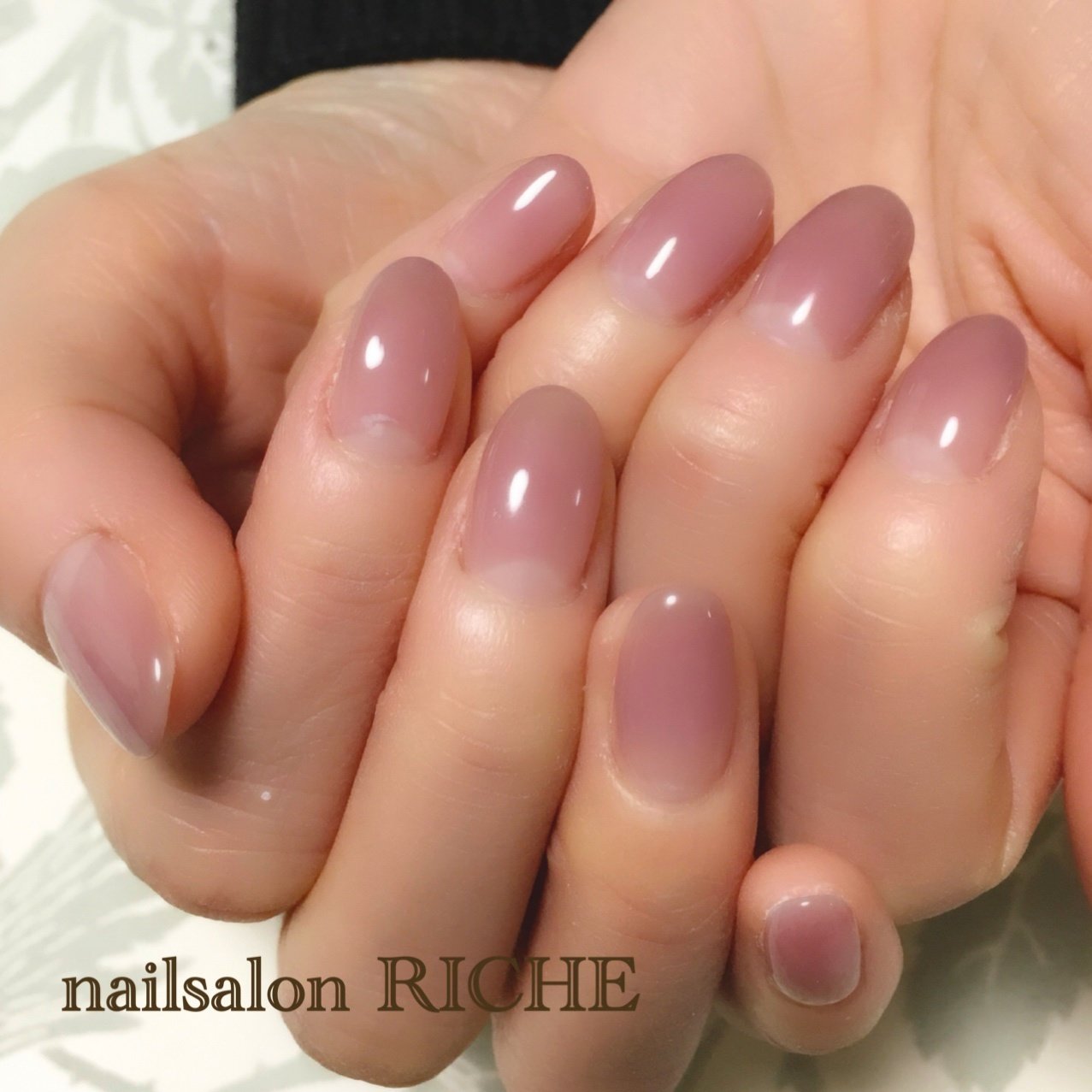 オールシーズン オフィス ハンド シンプル グラデーション Nailsalon Richeのネイルデザイン No ネイルブック