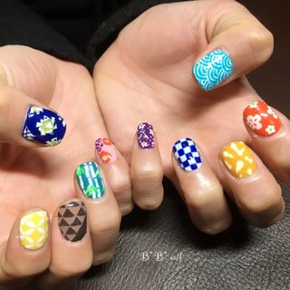 和柄の宝石箱～✨ 
#和柄ネイル 
#青海波
#市松模様
#七宝
#ひょうたん
#椿
#絞り柄
#鱗 #オールシーズン #お正月 #パーティー #ブロック #和柄 #イエロー #ターコイズ #カラフル #B*B*nail #ネイルブック
