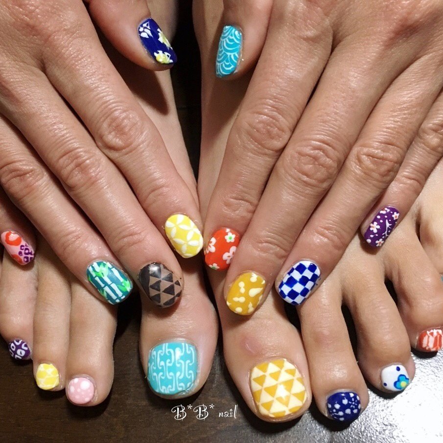 お正月 和 イエロー ターコイズ カラフル B B Nailのネイルデザイン No ネイルブック