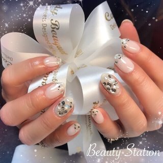 ラインストーン埋め尽くしのネイルデザイン ネイルブック