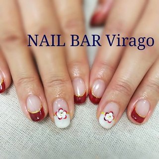 @nail_lilas 様と同じく、昨夜このデザインを保存したらお客様がお持ち込みされました☆ またデザイン拝借😋
・
#ボルドー の#フレンチネイル 
中指は#梅ネイル ？#お正月ネイル です🎍
下に置いた赤ホロの位置が重要かと
・
https://nailbarvirago.jimdo.com/
・
#nailbarvirago #大分市ネイル #大分ネイル #nail #ネイルケア #大人ネイル #冬ネイル #winter #winternails #年越しネイル #オフィスネイル #シニアネイル #大分市 #上宗方 #わさだタウン近く #70代のお客様 も #40代ネイリスト #テンション低めのネイリスト #ジェルネイル #上品ネイル #自爪を削らない #リクライニングソファ #大人女性ネイル #巻き爪 #巻き爪補正 #深爪改善 #冬 #お正月 #成人式 #入学式 #ハンド #フレンチ #フラワー #和柄 #ショート #ホワイト #ボルドー #ゴールド #ジェルネイル #お客様 #nail_bar_virago #ネイルブック