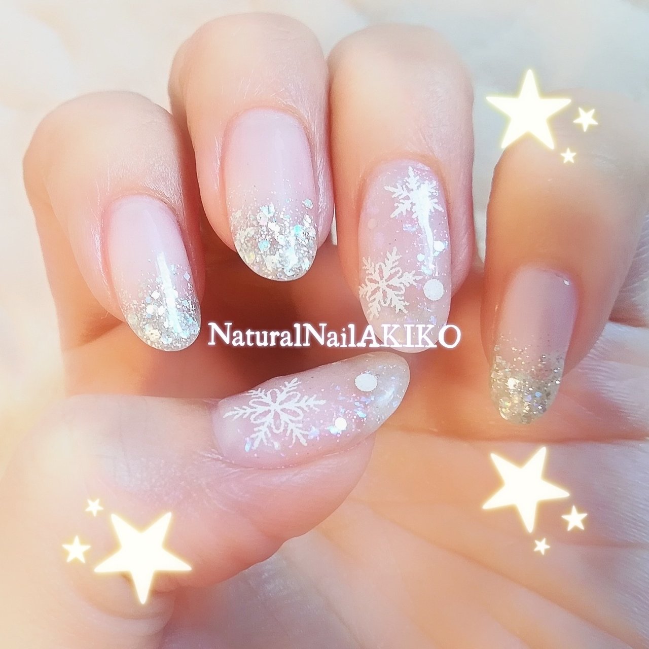 冬 ハンド グラデーション ラメ シルバー Nail Akikoのネイルデザイン No ネイルブック