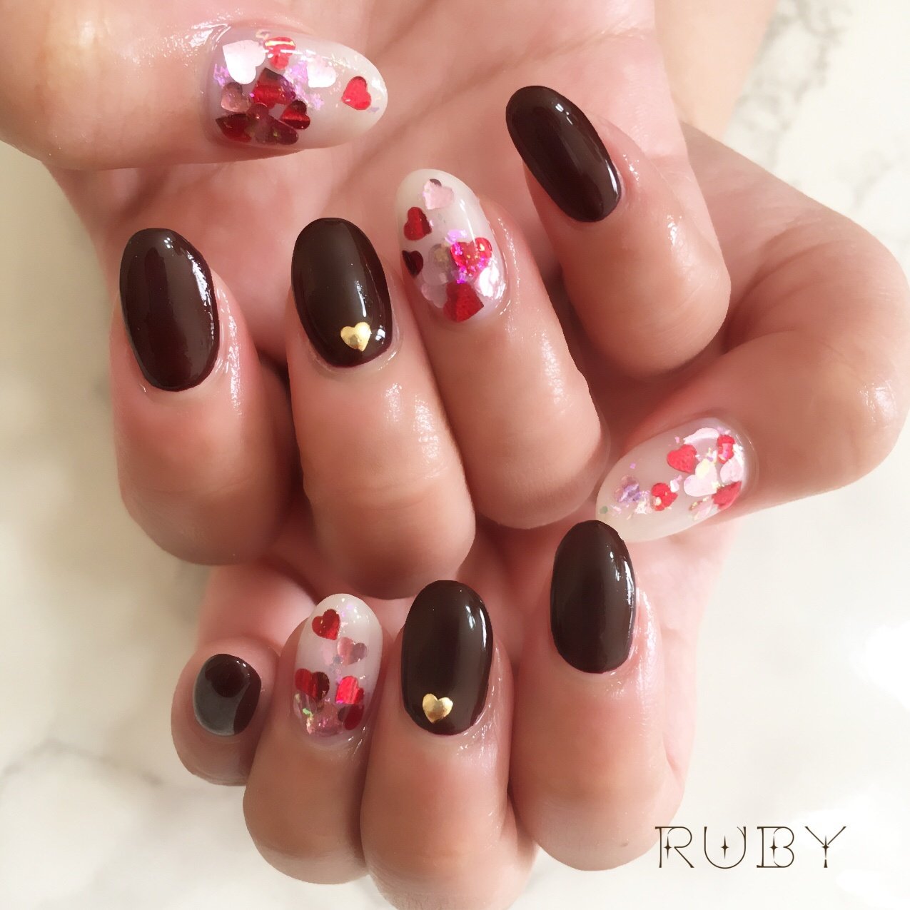 冬 バレンタイン ハンド ホログラム ハート Ruby Nail07のネイルデザイン No 3841272 ネイルブック