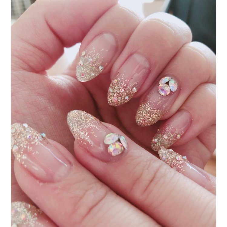 オールシーズン ハンド ラメ ビジュー クリスタルピクシー りんりんのネイルデザイン No ネイルブック