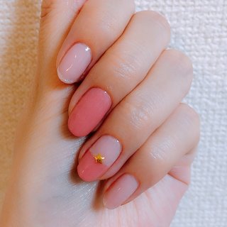 #ピンクバイカラー #簡単 
#セルフネイル 
#初心者ネイル #オールシーズン #ハンド #シンプル #ミディアム #ピンク #ジェルネイル #セルフネイル #Chika♡ #ネイルブック