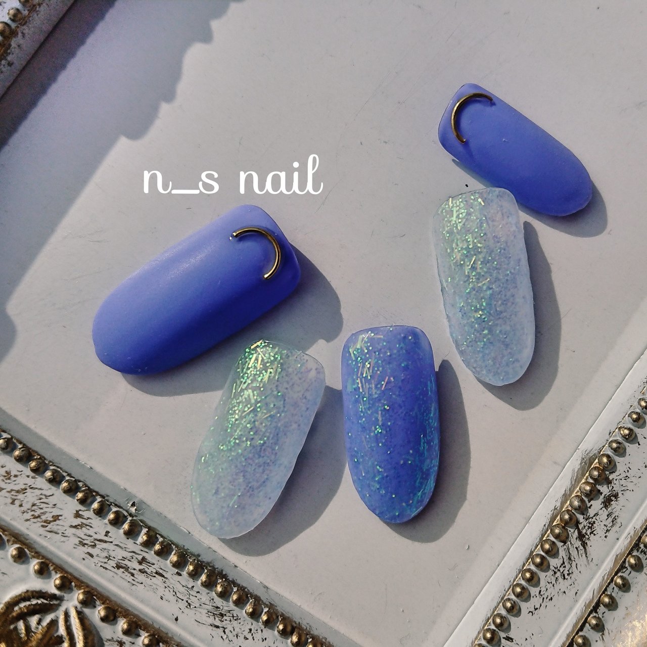 冬 ハンド ラメ 水色 パープル N S Nailのネイルデザイン No ネイルブック