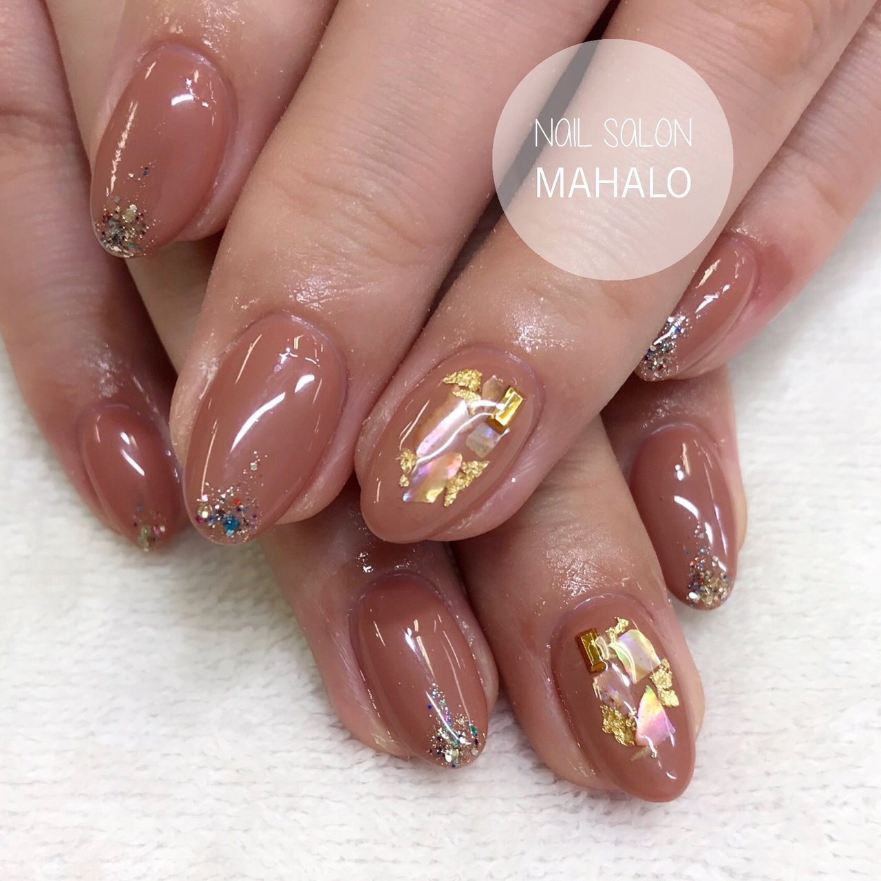 シンプル ラメ ワンカラー シェル ベージュ Nail Mahaloのネイルデザイン No ネイルブック