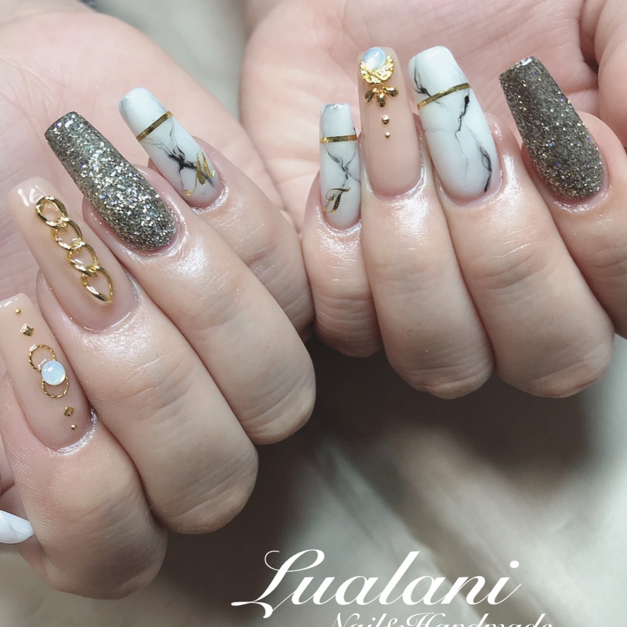 オールシーズン ハンド 大理石 ロング ホワイト Lualani Nailのネイルデザイン No ネイルブック