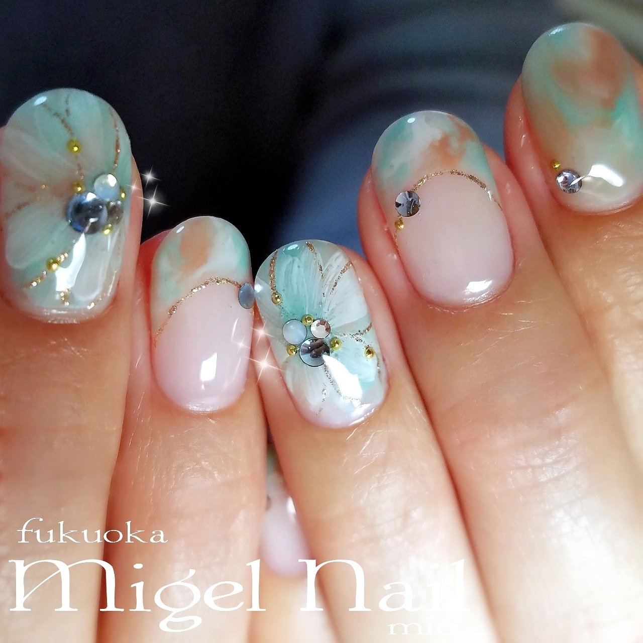 旅行 海 リゾート パーティー ハンド Migel Nailのネイルデザイン No