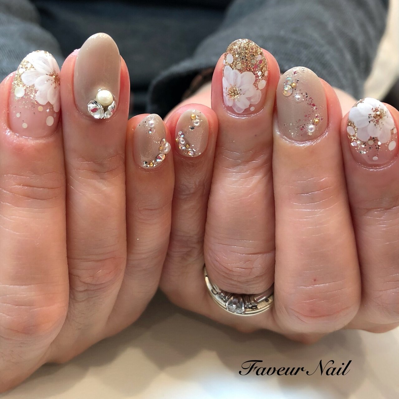 オールシーズン ブライダル パーティー ハンド ラメ Faveur Nailのネイルデザイン No ネイルブック