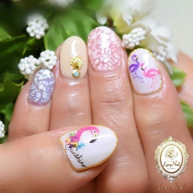 夏 ハンド ホログラム シェル トロピカル Lerynailのネイルデザイン No ネイルブック