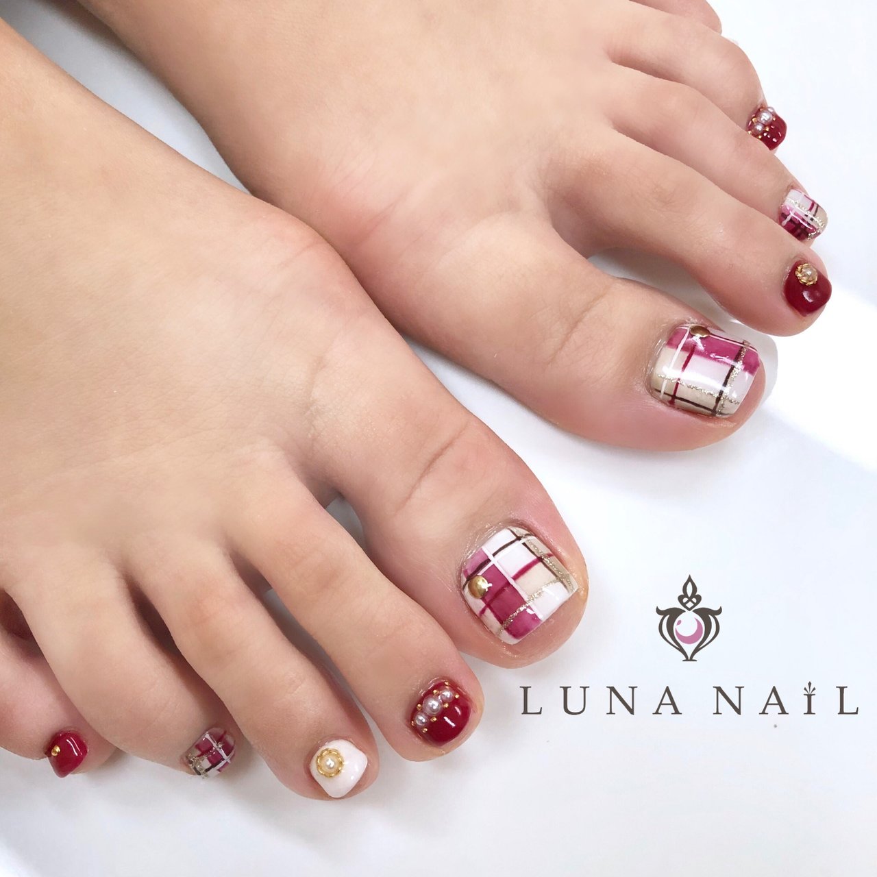 秋 冬 デート 女子会 フット Luna Nail のネイルデザイン No ネイルブック