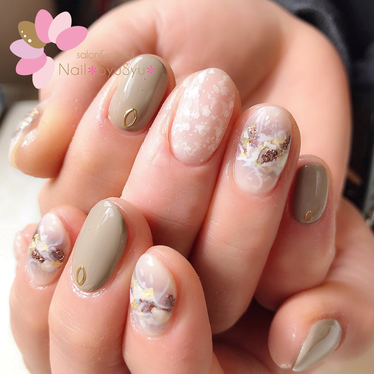 秋 冬 ハンド グラデーション ラメ Nail Syusyu ネイルシュシュのネイルデザイン No ネイルブック