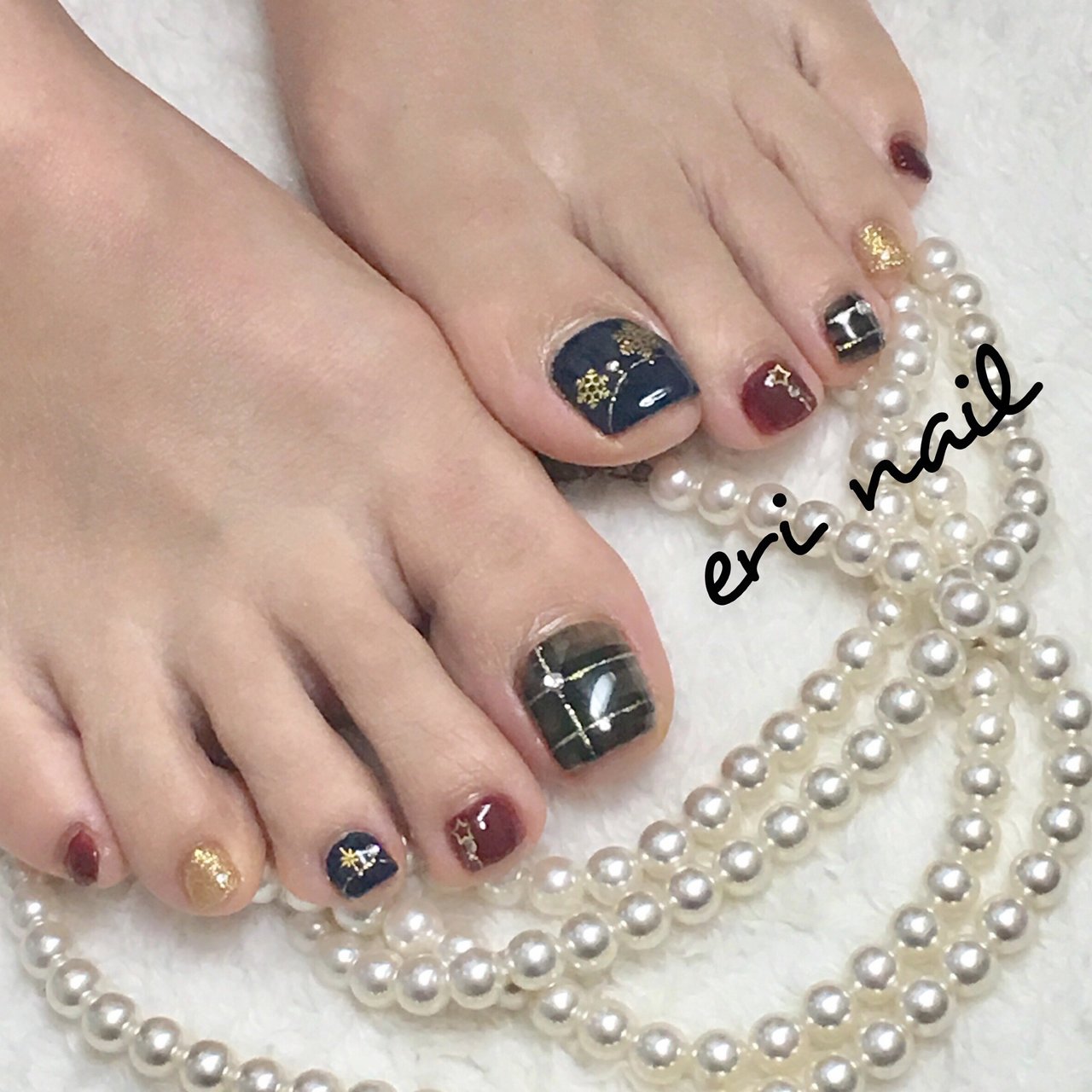 冬 フット ネイビー ボルドー ゴールド 名古屋市天白区 自宅ネイルサロン Eri Nailのネイルデザイン No 3885587 ネイルブック