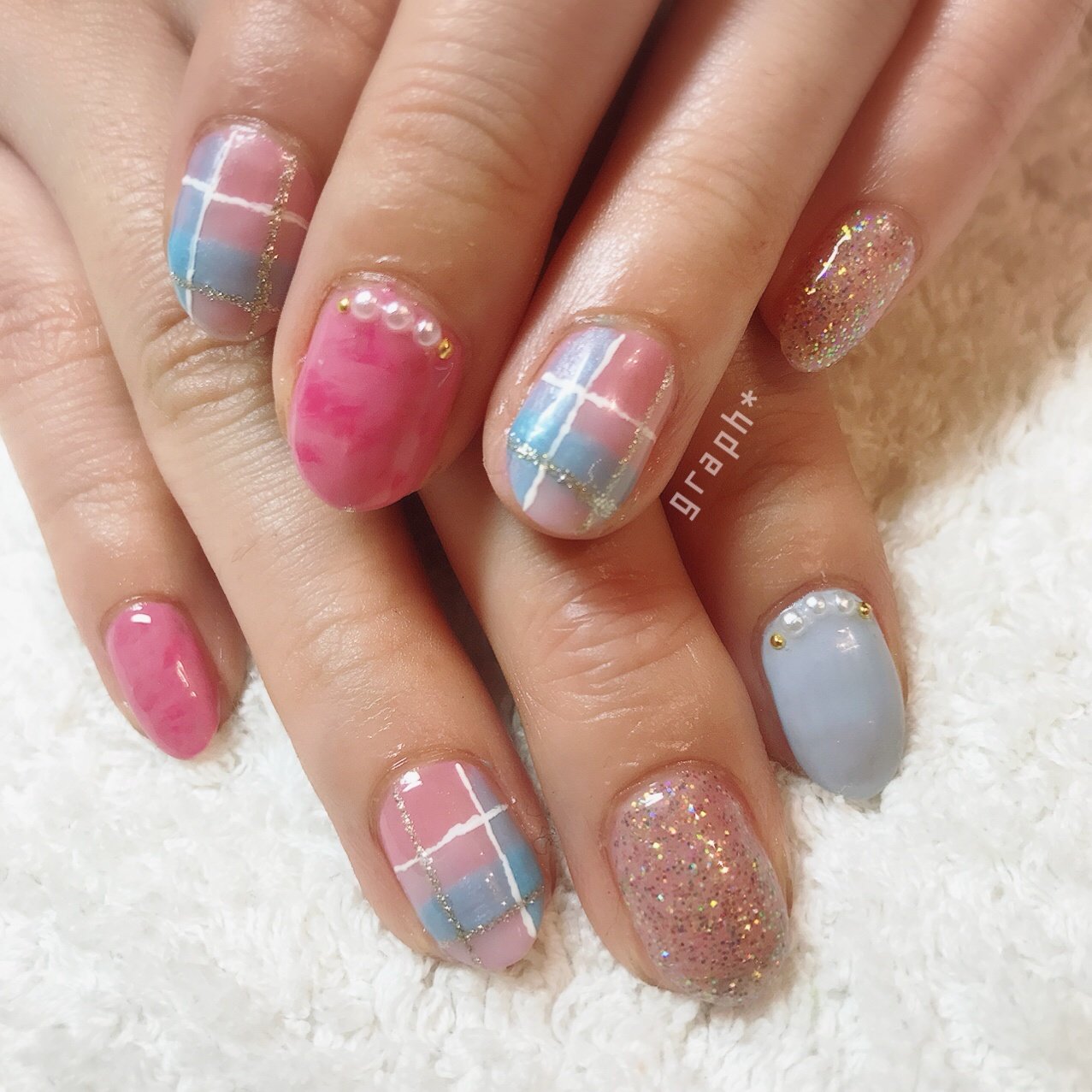 オールシーズン お正月 バレンタイン 女子会 ハンド Graph Dsnのネイルデザイン No ネイルブック