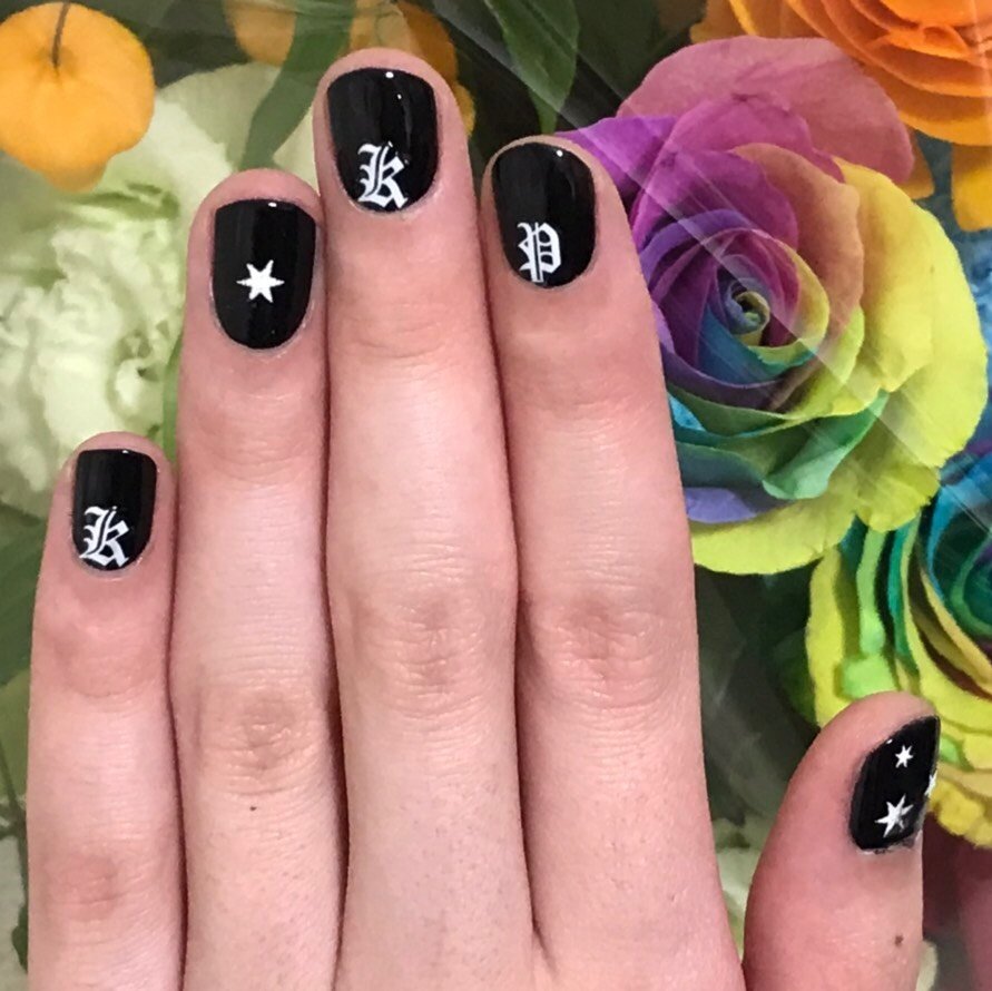 オールシーズン ハンド ショート ブラック マニキュア Nailsalonwelinaのネイルデザイン No ネイルブック