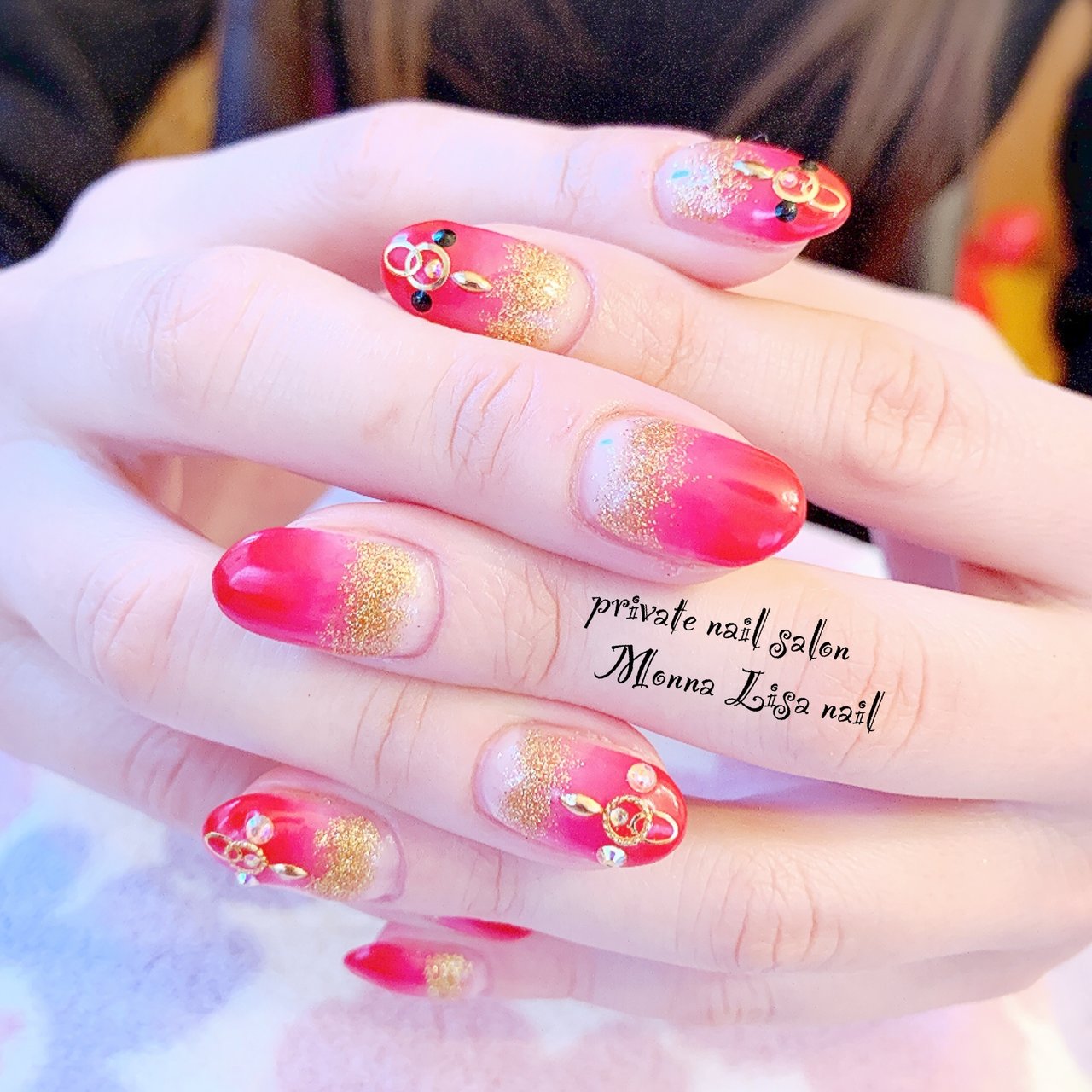 ハンド グラデーション ラメ ミディアム レッド 横須賀monna Lisa Nailのネイルデザイン No ネイルブック