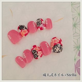 ・ 【成人式ネイル〈オーダーチップ〉】
お振袖の柄をネイルデザインに♡
華やかで鮮やかで艶やかに✨
・
・
新成人のみなさま♡ご成人おめでとうございます。
ますます素敵な大人の女性になってくださいね♪
・
☆☆☆☆☆☆☆☆☆☆☆☆☆☆☆☆☆
ご予約受付中♡初めての方も大歓迎♡
プライベートホームサロン
#ネイルアンドカラーサロンステラ 
富山県射水市戸破738
☎︎070-5061-2018
日曜&第1・3月曜定休
10:00〜19:00（最終受付）
詳しくはブログにて♪
http://www.nailcolorstella.com/
☆☆☆☆☆☆☆☆☆☆☆☆☆☆☆☆☆ ・
#射水市 #射水市ネイル #射水市ネイルサロン #富山ネイル #小杉ネイルサロン #ステラ #ネイルアンドカラーサロンステラ #お客様ネイル #成人式ネイル #ネイルオーダーチップ #ジェルネイル #お振袖ネイル #市松模様 #松竹梅 #nail #nails #gelnails #nailsalon #nailart #naildesign #instanails #nailstagram #Stella #成人式 #卒業式 #入学式 #ワンカラー #フラワー #和柄 #ピンク #レッド #ブラック #ジェルネイル #ネイルチップ #Wellness Beauty Stella ウェルネスビューティ　ステラ　〜ネイル〜 #ネイルブック