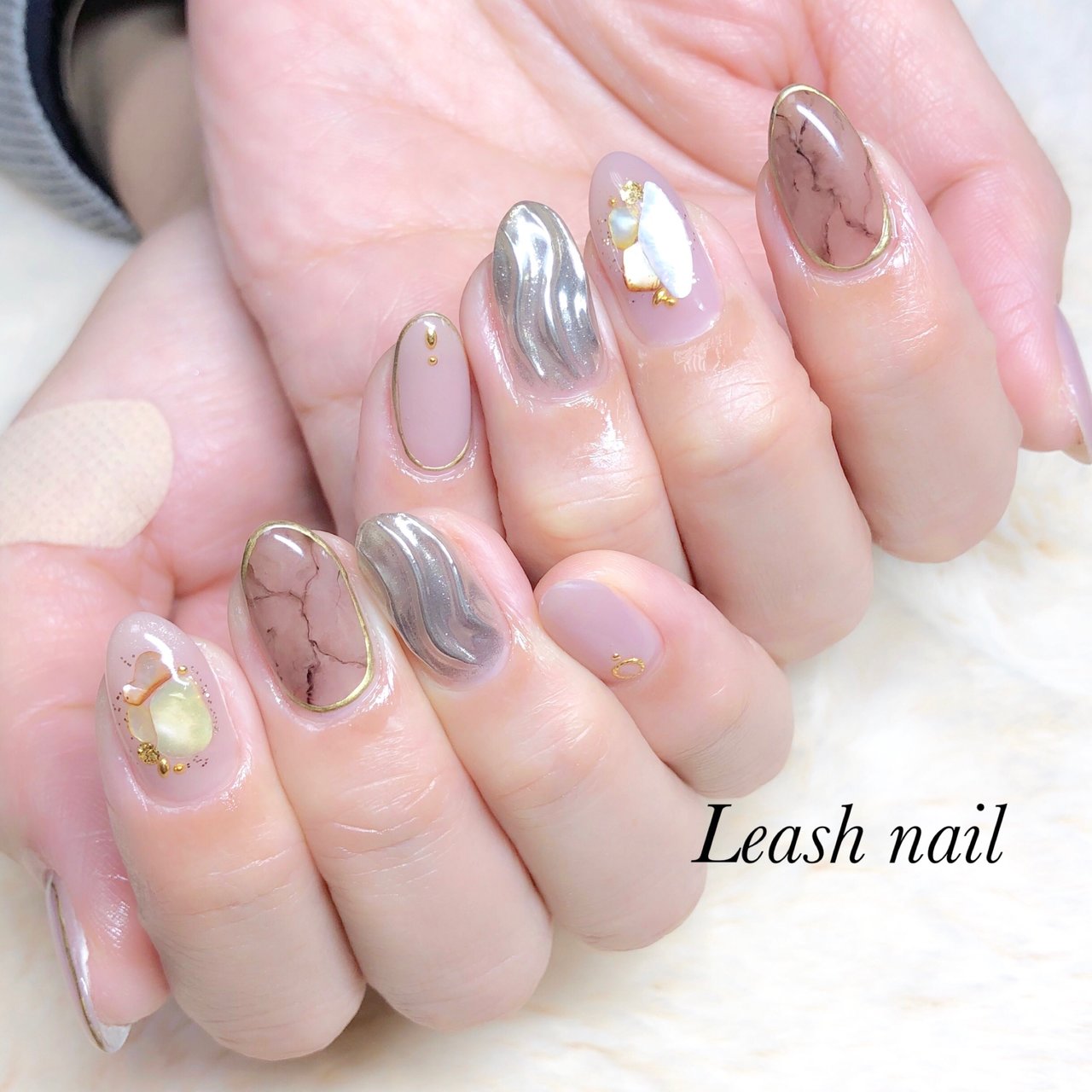 冬 オールシーズン ブライダル パーティー ハンド Leash Nailのネイルデザイン No ネイルブック