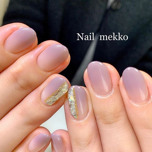 シンプル グラデーション ラメ シェル グレー Nail Mekkoのネイルデザイン No ネイルブック