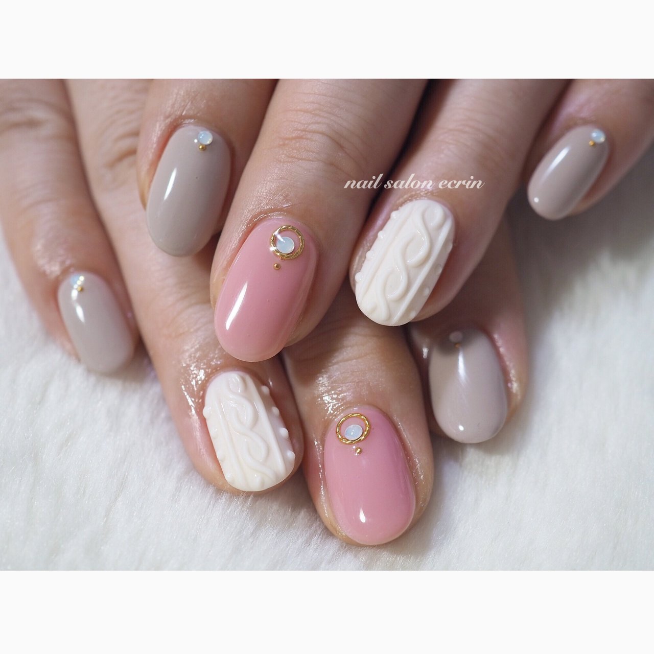 ニット ホワイト ピンク グレージュ Nail Ecrinのネイルデザイン No ネイルブック