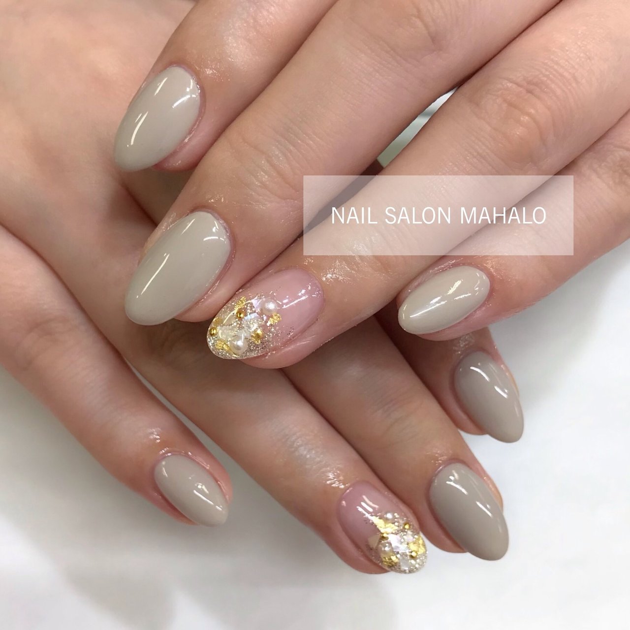 シンプル ワンカラー シェル グレージュ グレー Nail Mahaloのネイルデザイン No ネイルブック