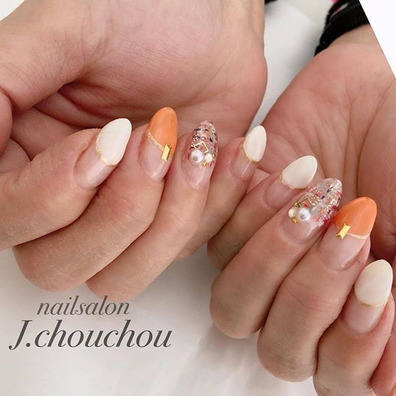 秋 冬 デート ハンド 変形フレンチ J Chou Chou Nailのネイルデザイン No ネイルブック