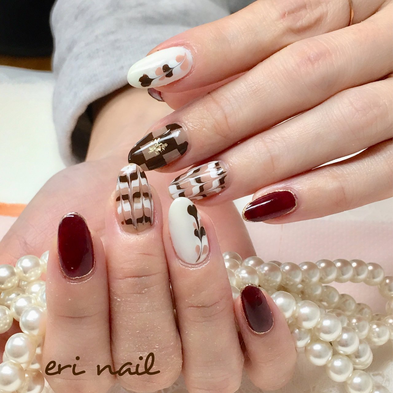 バレンタイン ハンド ベージュ ボルドー ブラウン 名古屋市天白区 自宅ネイルサロン Eri Nailのネイルデザイン No ネイルブック