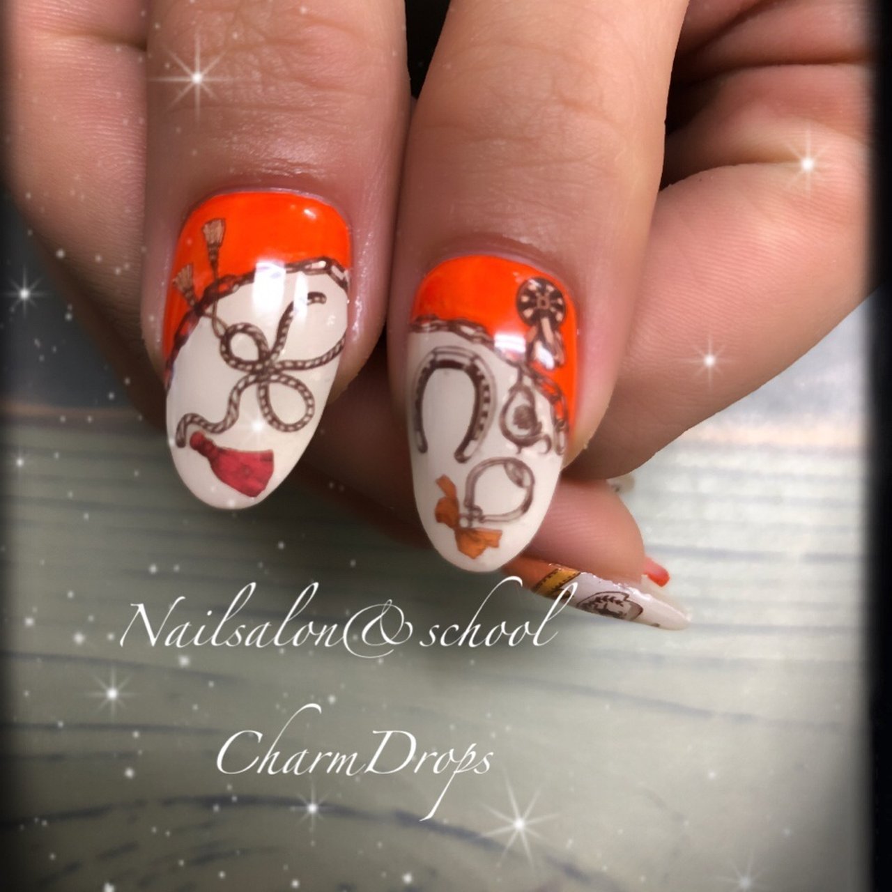 オールシーズン ハンド 変形フレンチ バイカラー ブランド柄 Charmdropsのネイルデザイン No ネイルブック