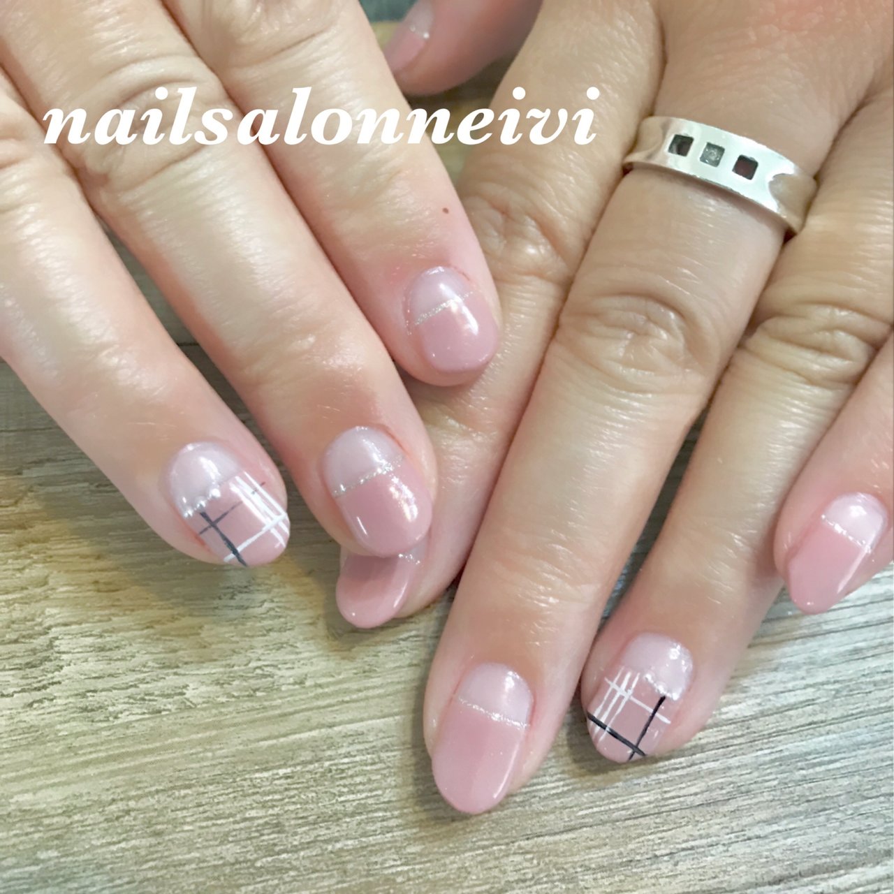 冬 オフィス ハンド チェック ショート Nailsalon Neiviのネイルデザイン No ネイルブック